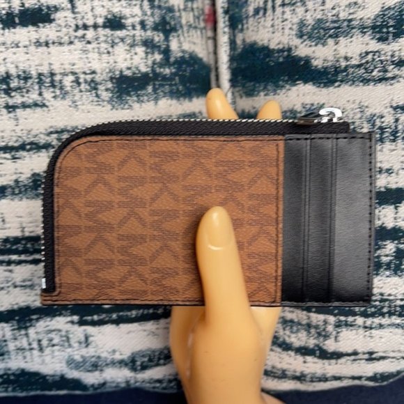 Michael Kors L Zip Mini Wallet - Picture 14 of 16